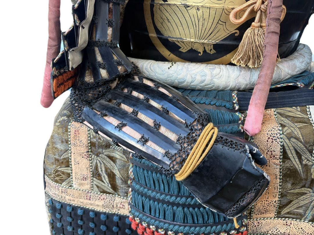 日本美術 時代甲冑 等身大 家紋入 丸に揚羽蝶 鎧兜 一式 面頬 鎧櫃 鎧立付