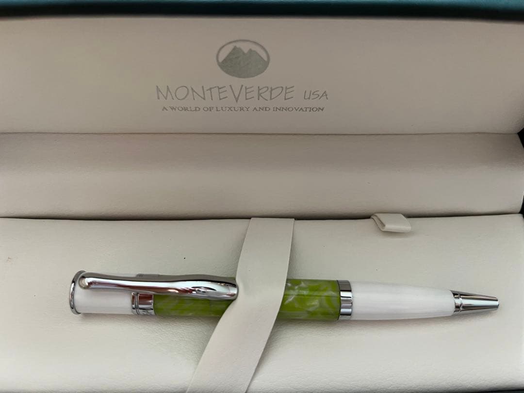 【未使用品】モンテベルデ　日本限定カラー　ボールペン