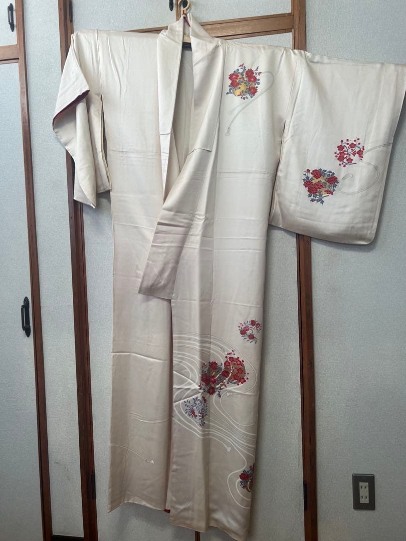 ベージュ 花柄刺繍 付け下げ訪問着