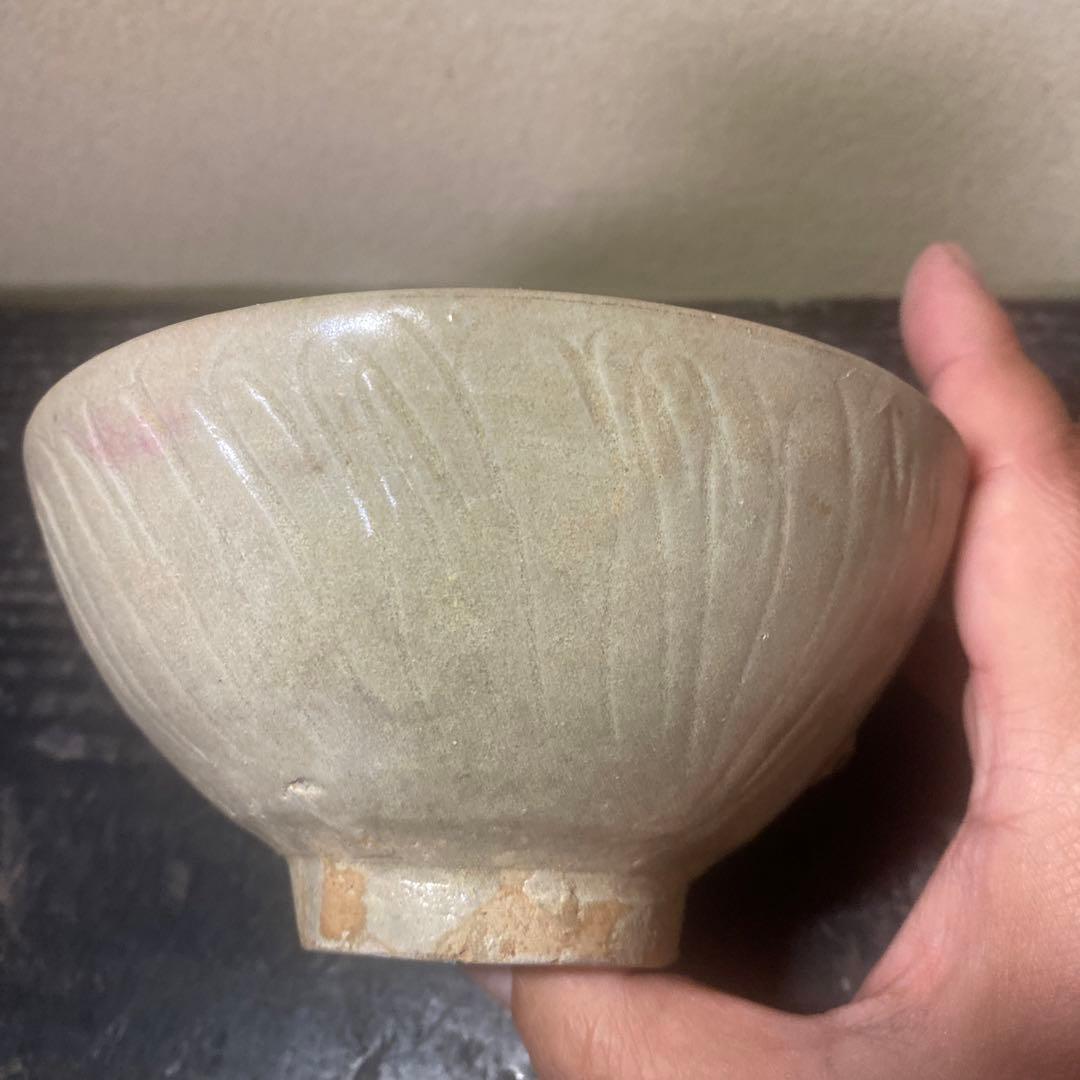 中国古玩　陰刻草花文抹茶茶碗【桐箱付】13.5cm6.5cm