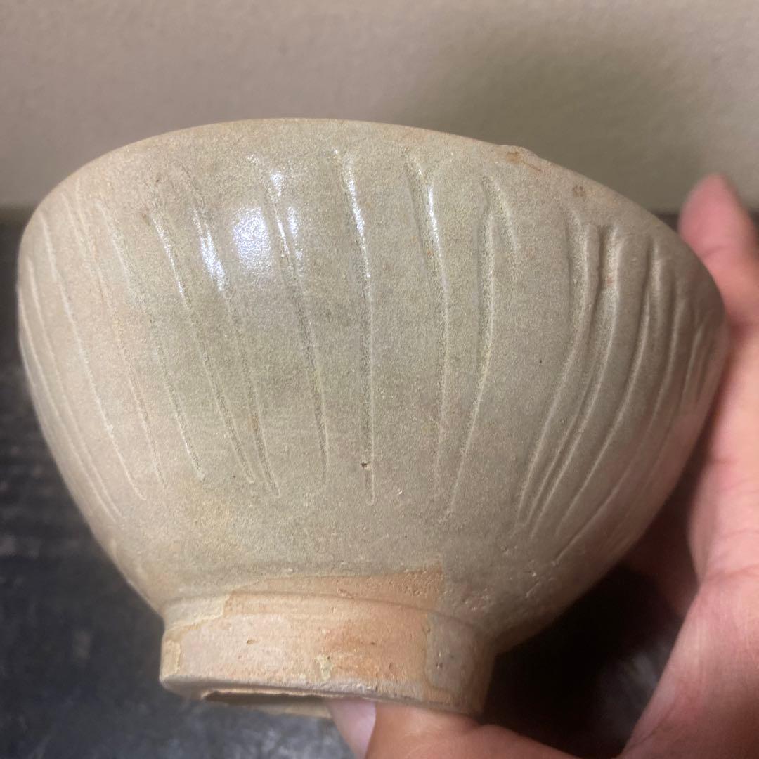 中国古玩　陰刻草花文抹茶茶碗【桐箱付】13.5cm6.5cm