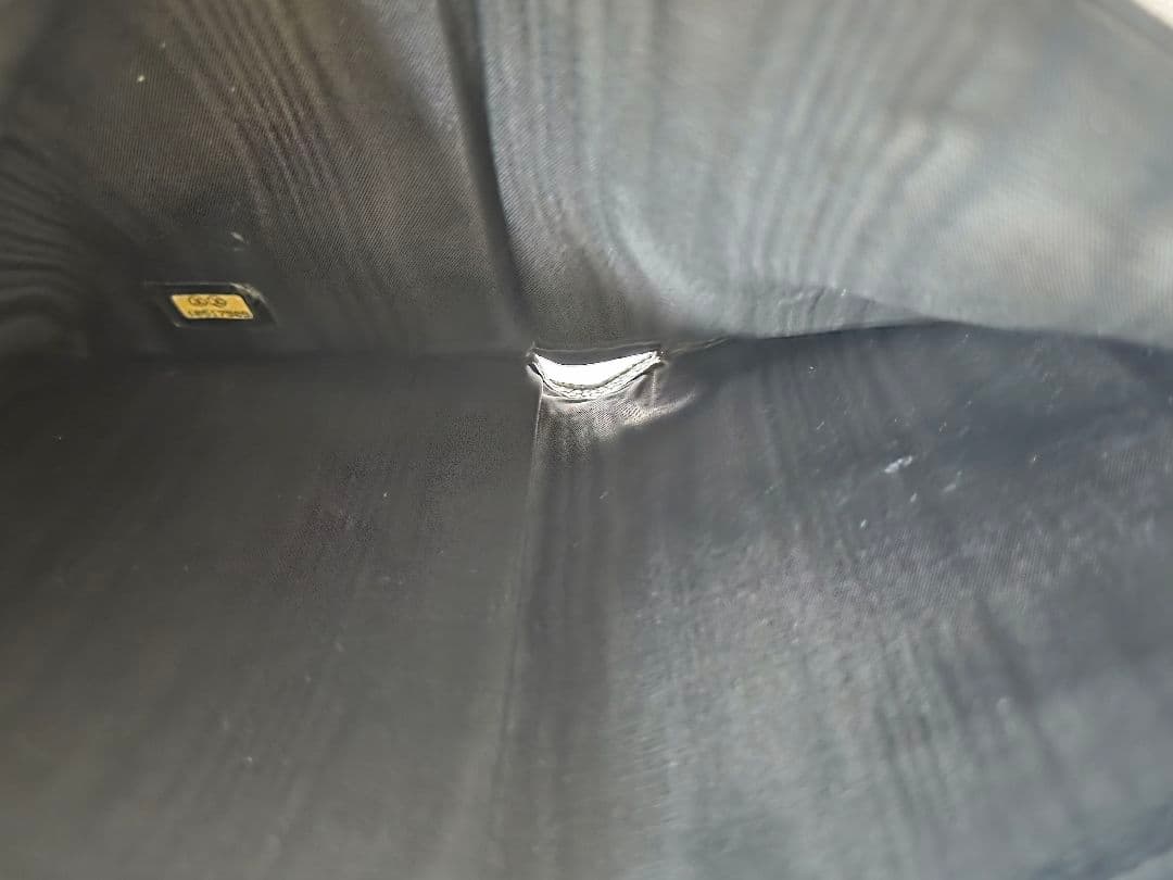 CHANEL ブラック 二つ折り財布　ジャンク品