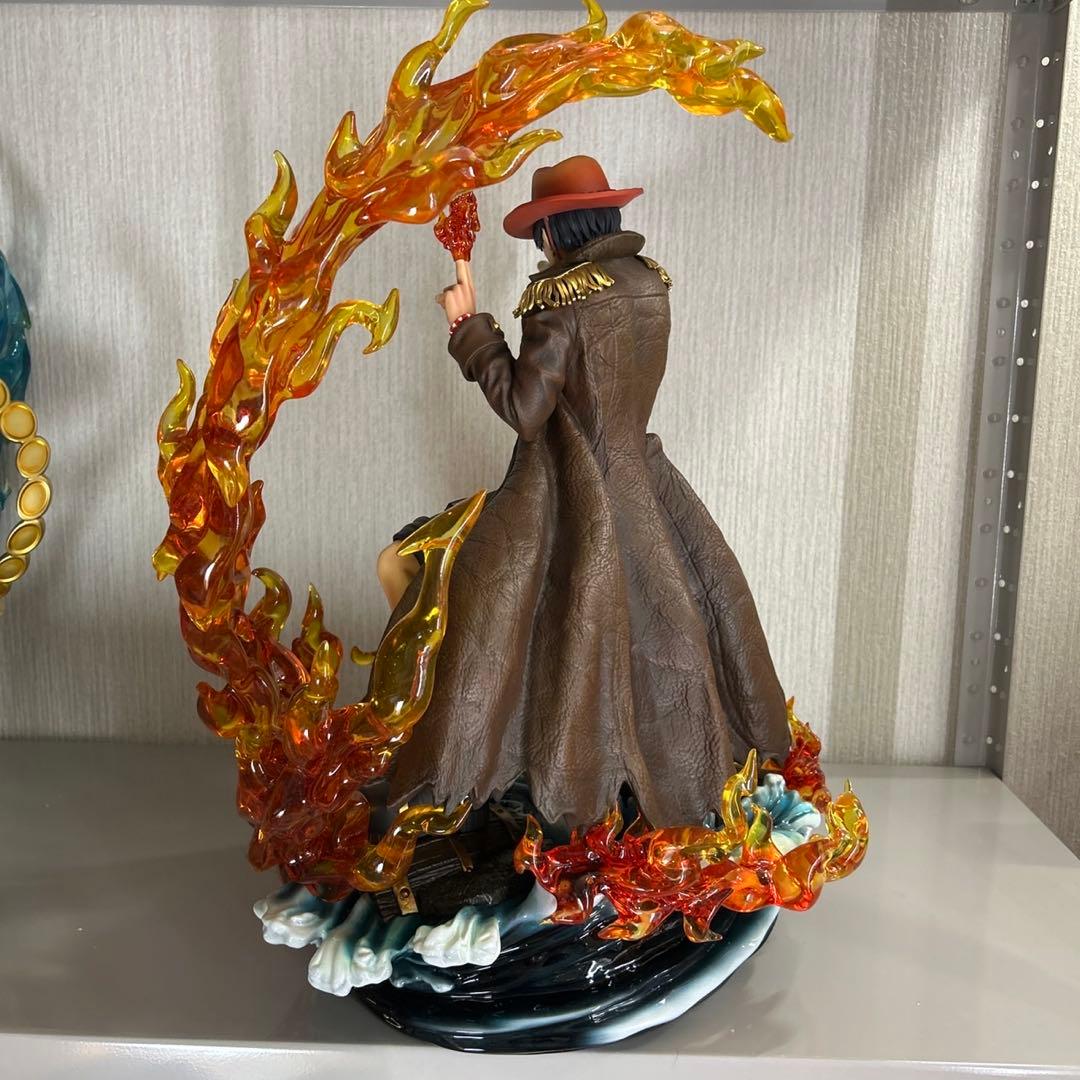 ワンピース　エース　フィギュア