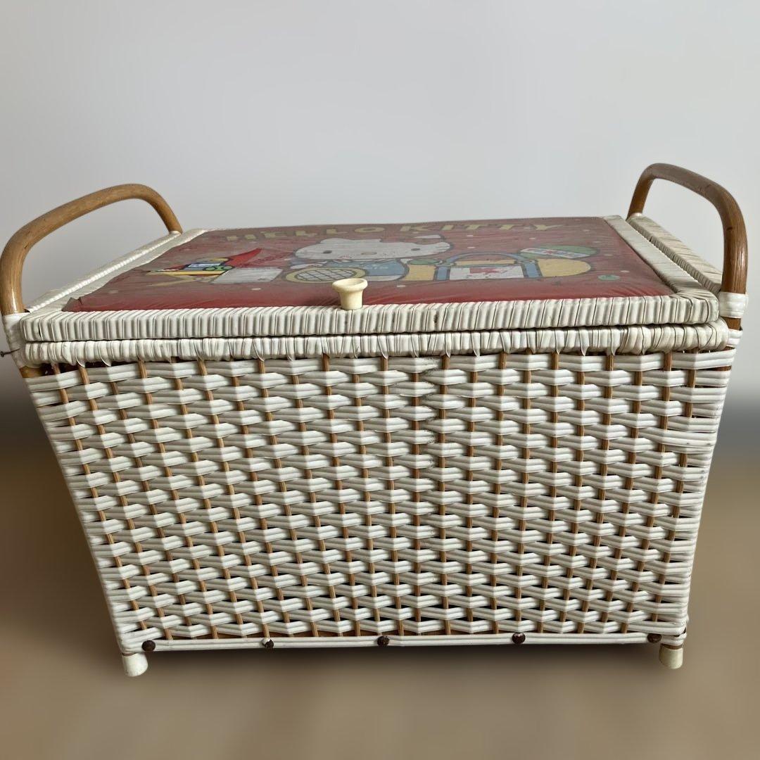 サンリオ　ハローキティ　バスケット　箱　昭和　レトロ　収納　レア