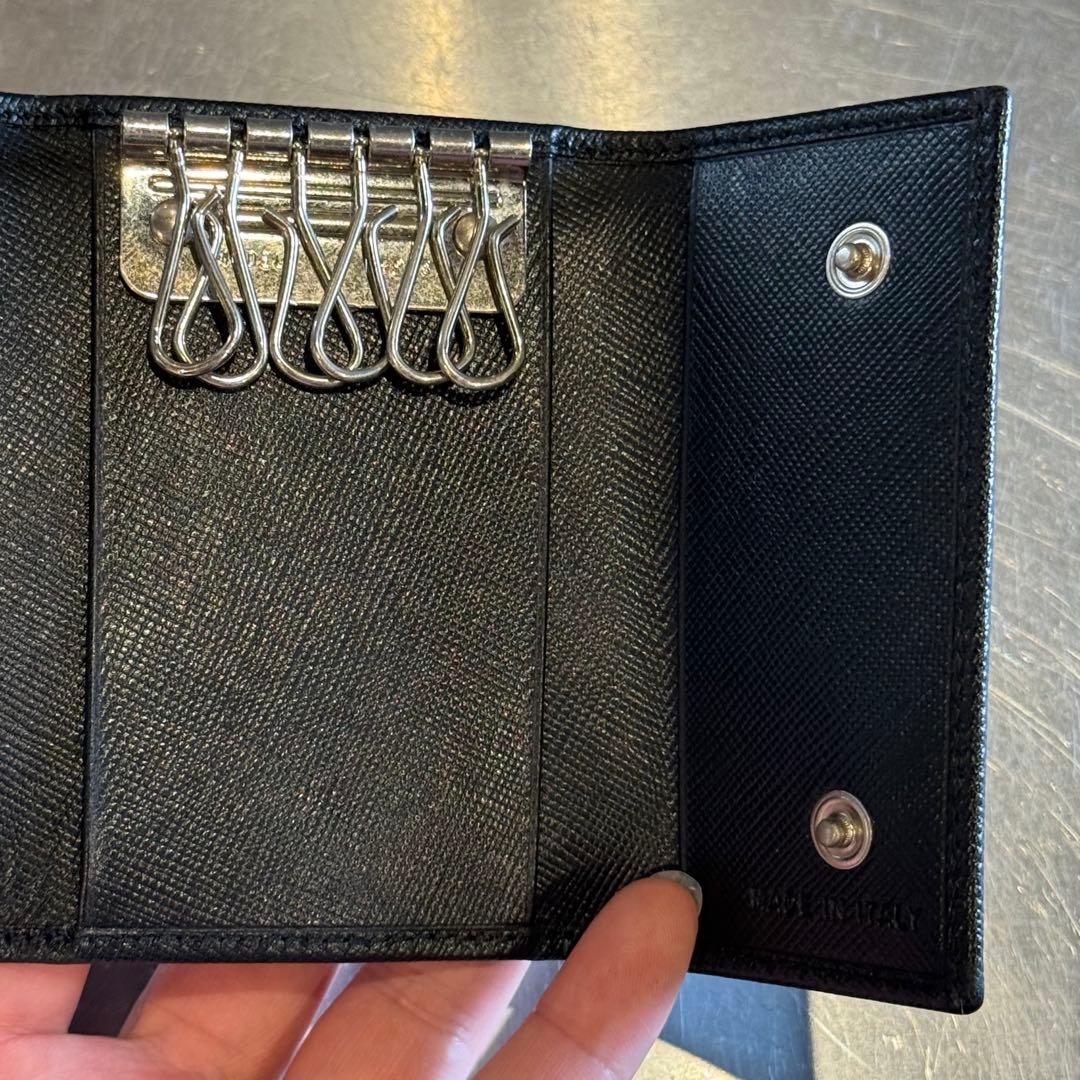 未使用品 PRADA ブラック サフィアーノレザー キーケース