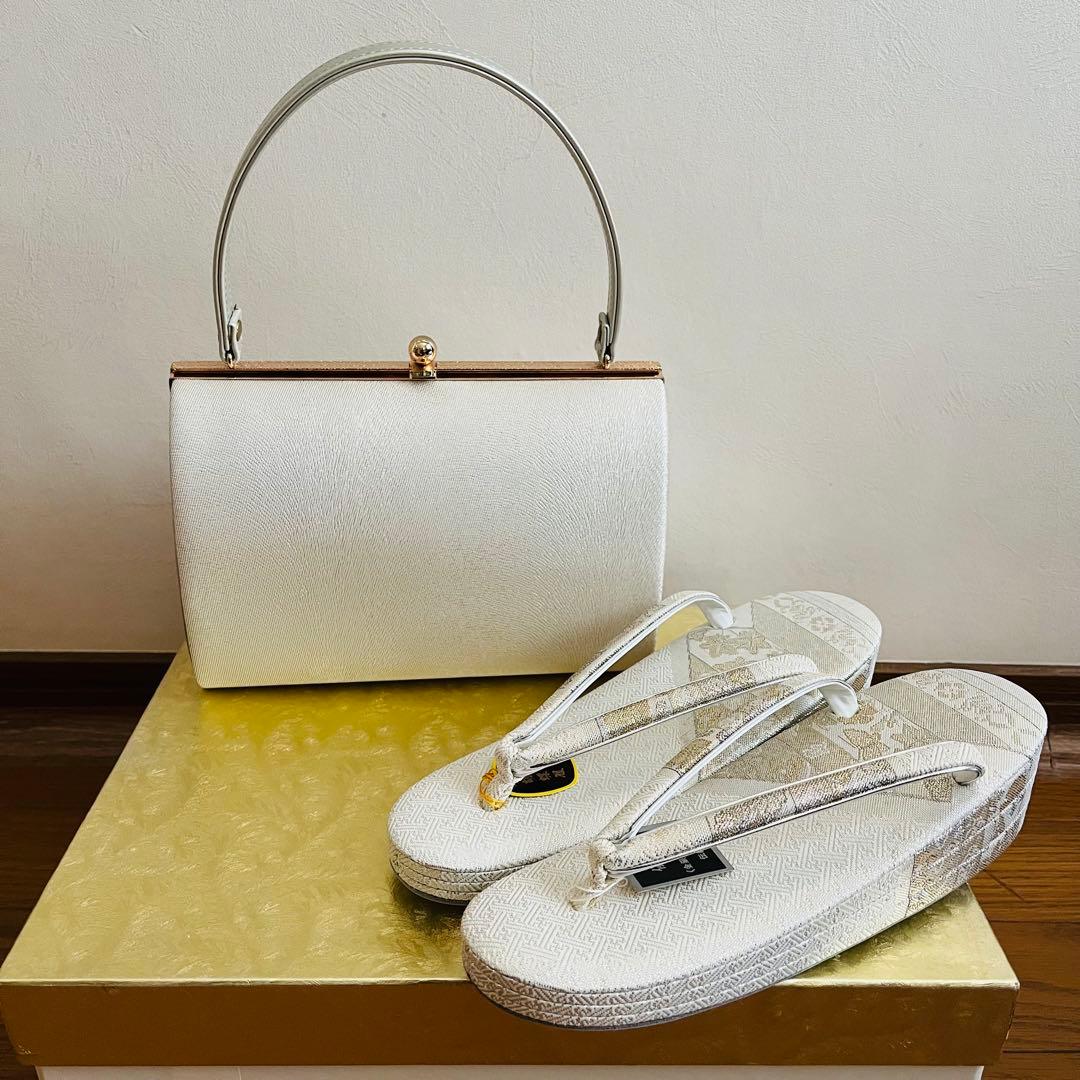 【未使用品】礼装用草履バッグ　結婚式　黒留袖 フォーマル　Mサイズ