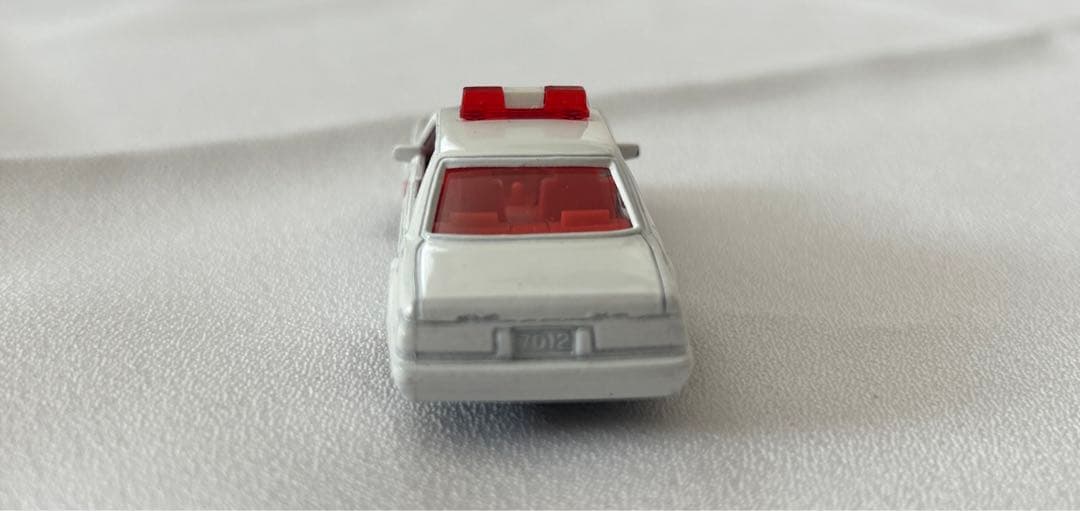 【レア！】トミカ  トヨタ クラウン献血運搬車 (日本赤十字社中央血液センター）