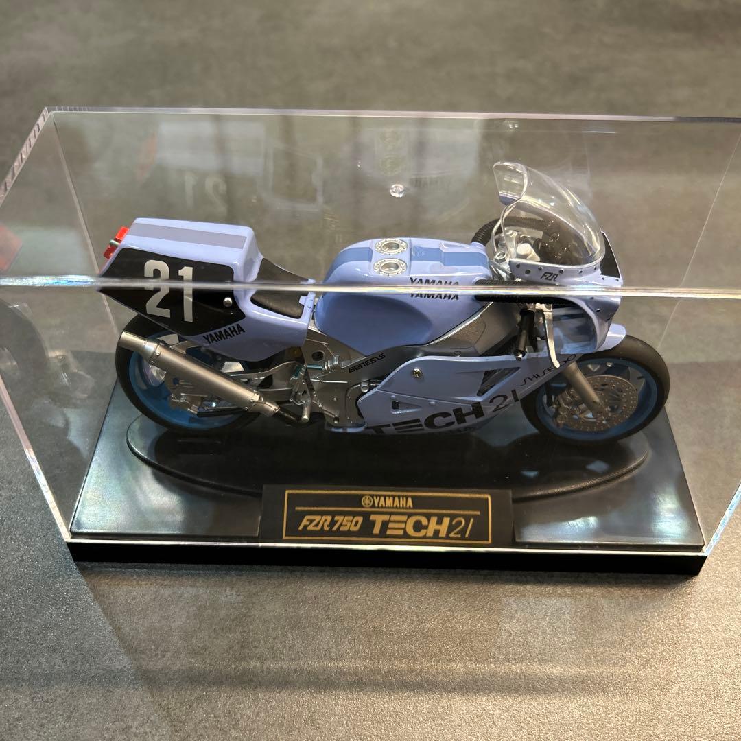 ヤマハ　バイクコレクションFZR750 TECH21（ブルー）