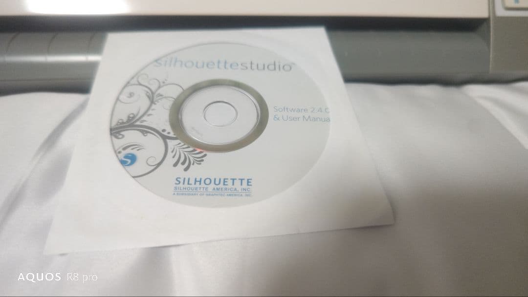 ☆最終値下げ☆　カッティングマシン　シルエットカメオ　ステッカー作成