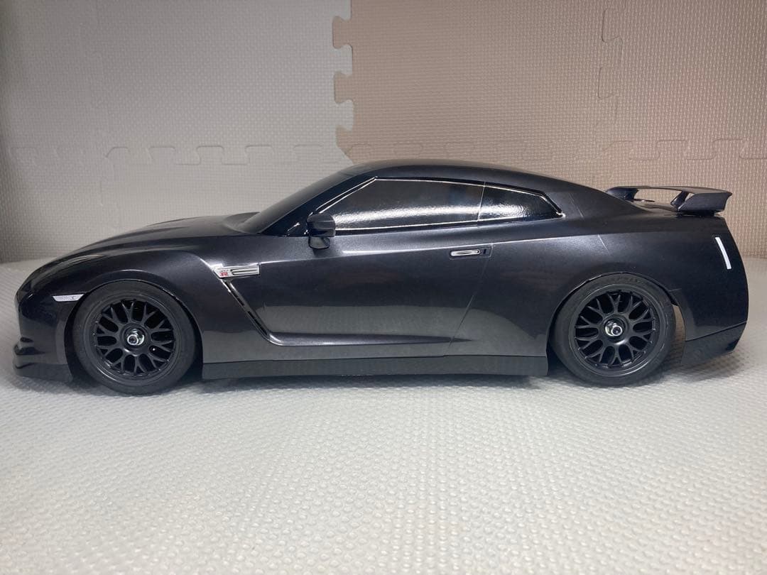 タミヤ　TT-02シャーシ　NISSAN GT-Rボディ付き