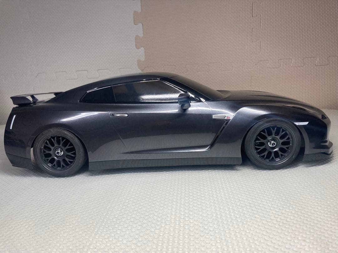 タミヤ　TT-02シャーシ　NISSAN GT-Rボディ付き