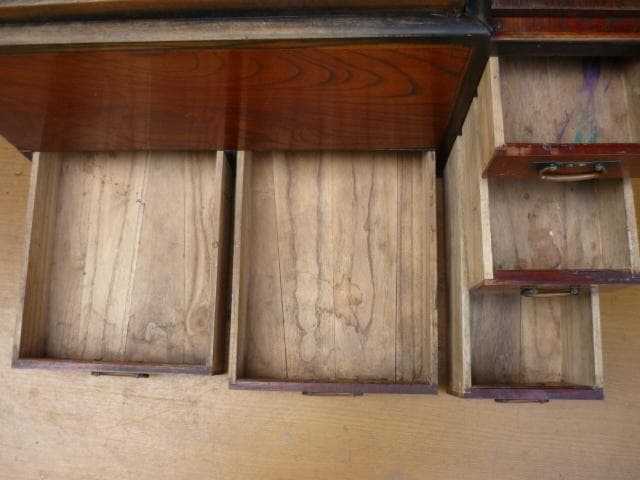 長火鉢（関東火鉢）　ケヤキ材　火箸・灰ならし・猫板付き