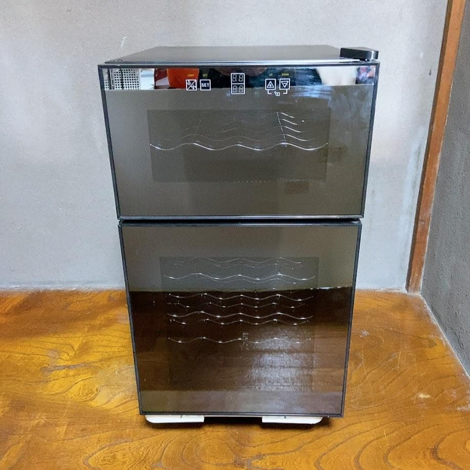SIS BCW-69DD 電子ミニワインクーラー 2ドア ブラック【動作品】