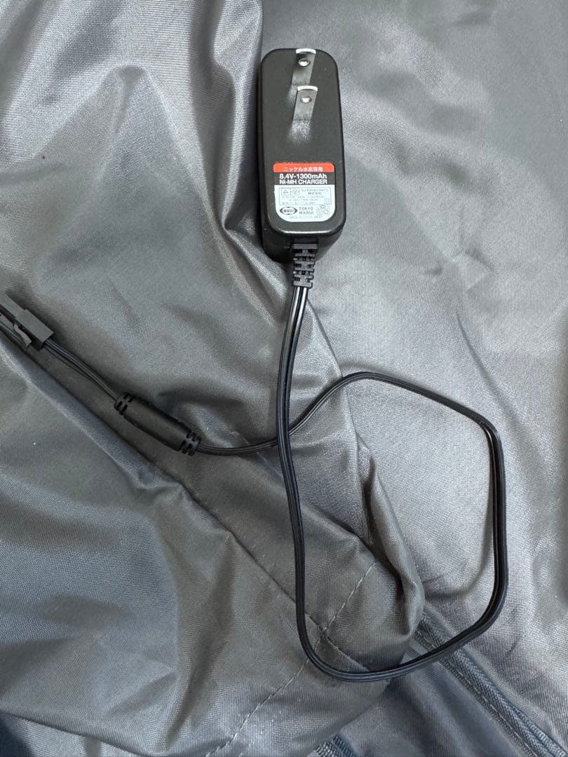 次世代電動ガン M4A1カービン　東京マルイニッケルバッテリー　純正バッテリー付