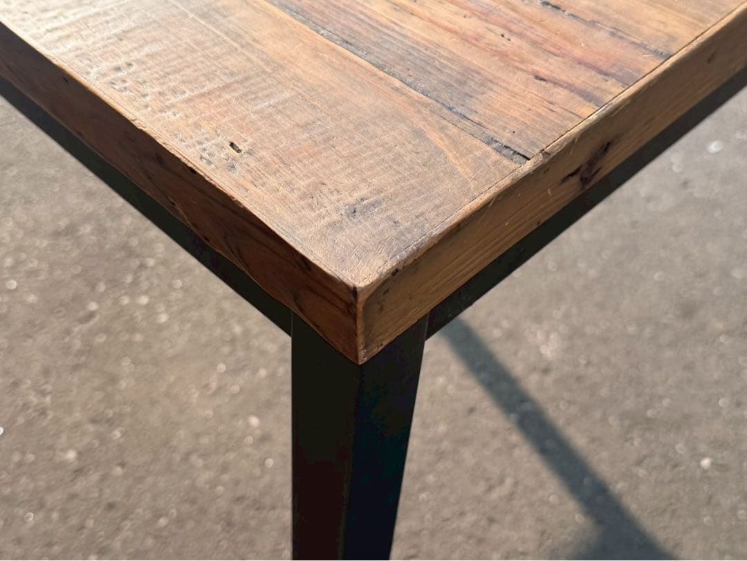 い*ら様 SI18 チェスターフィールドダイニングテーブル