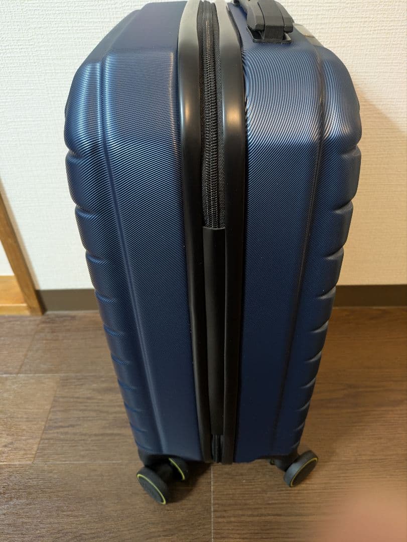 デルセー　スーツケース　機内持ち込みサイズ