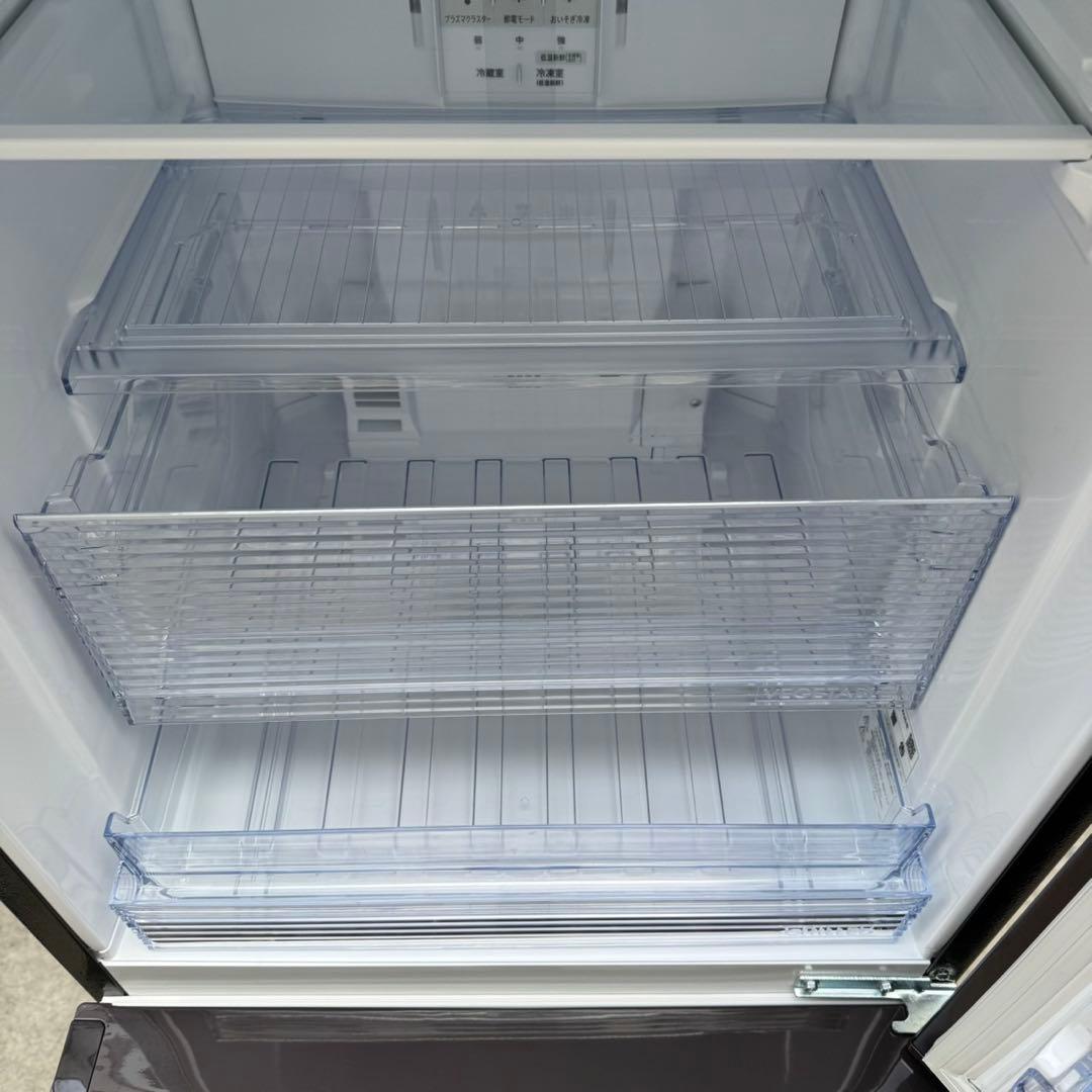 77⭐️2023年製美品★シャープ　冷蔵庫　ブラウン　大型　2ドア　280L