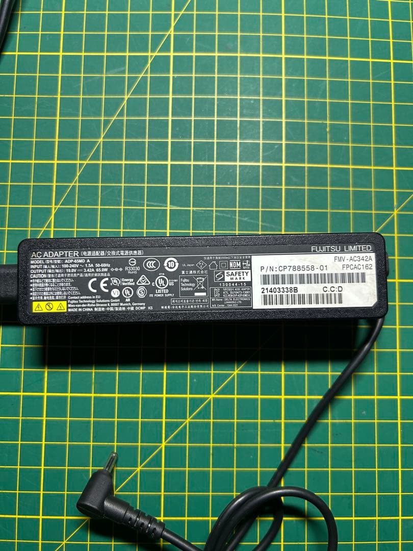 タッチパネル Arrows Tab 高性能 8世代i5 SSD 富士通