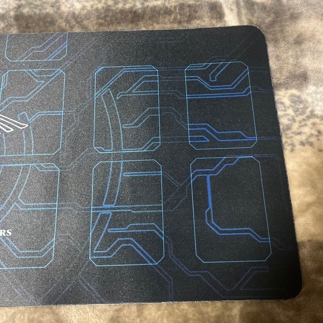 遊戯王　竜の紋章　ハーフ　プレイマット