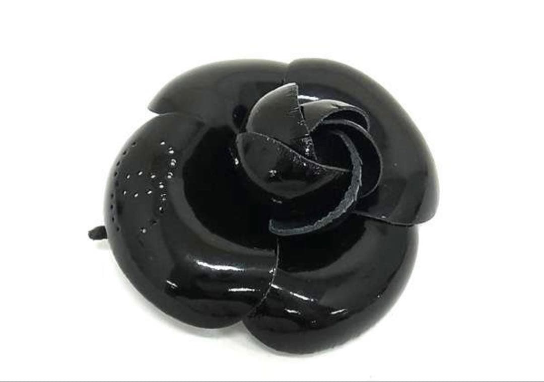 美品☆シャネル　カメリア 黒革コサージュ　ココマーク ロゴ　レザー　ヴィンテージ