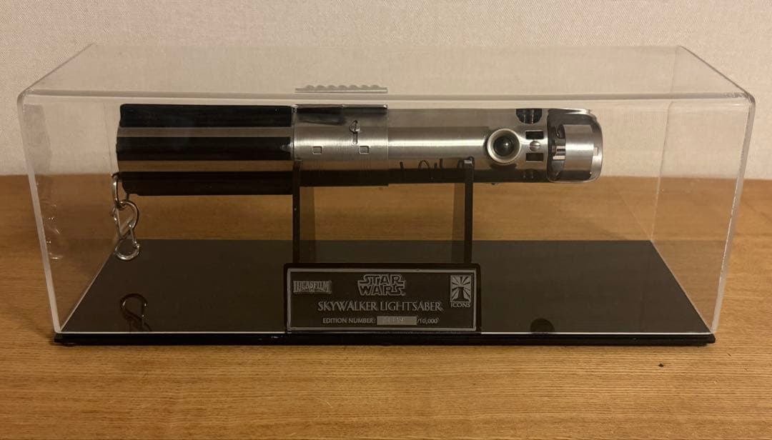 ICONS Skywalker Lightsaber サイン入 大幅値引き