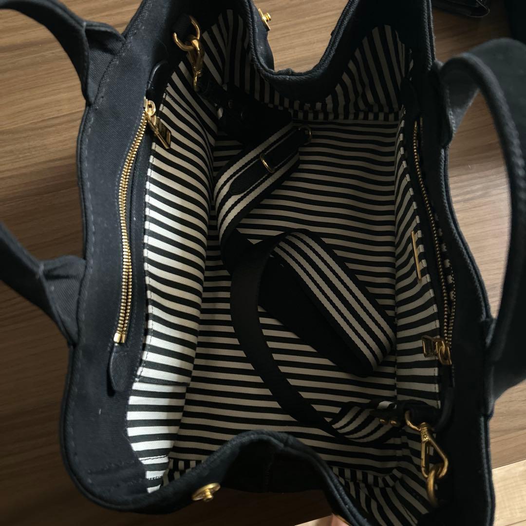 PRADA ブラックキャンバスバッグ