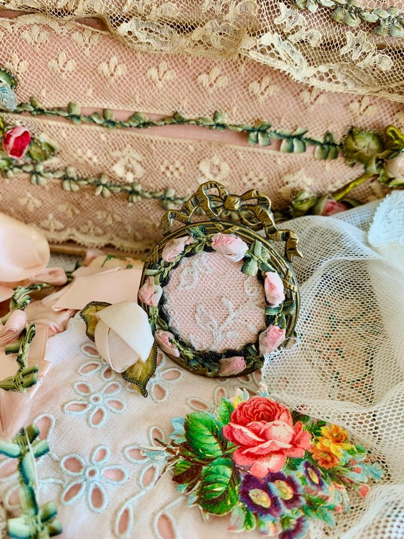 フランスアンティークメタルフレームロココリボン装飾＆ローズクロモス※オルモル