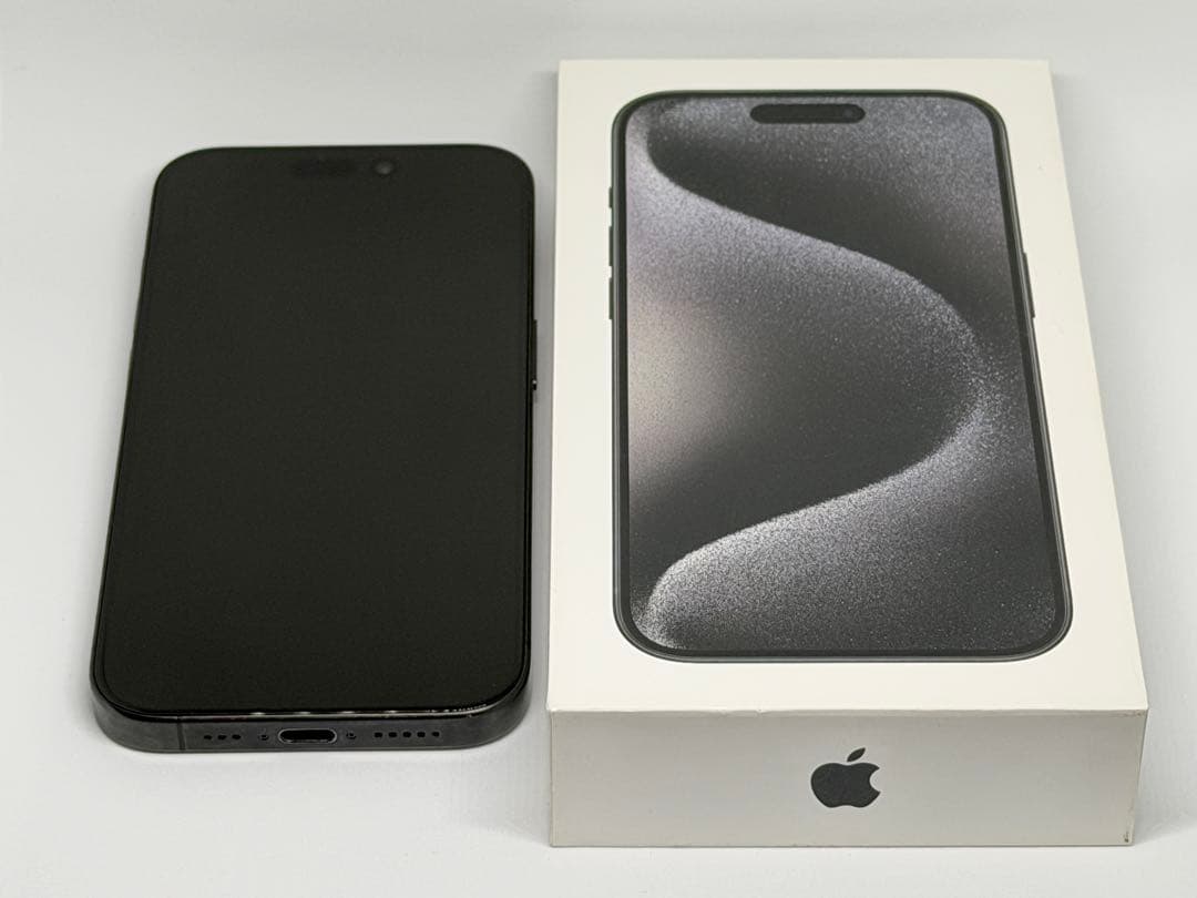 iPhone 15 Pro 256GB ブラックチタニウム 本体＋箱＋ケーブル