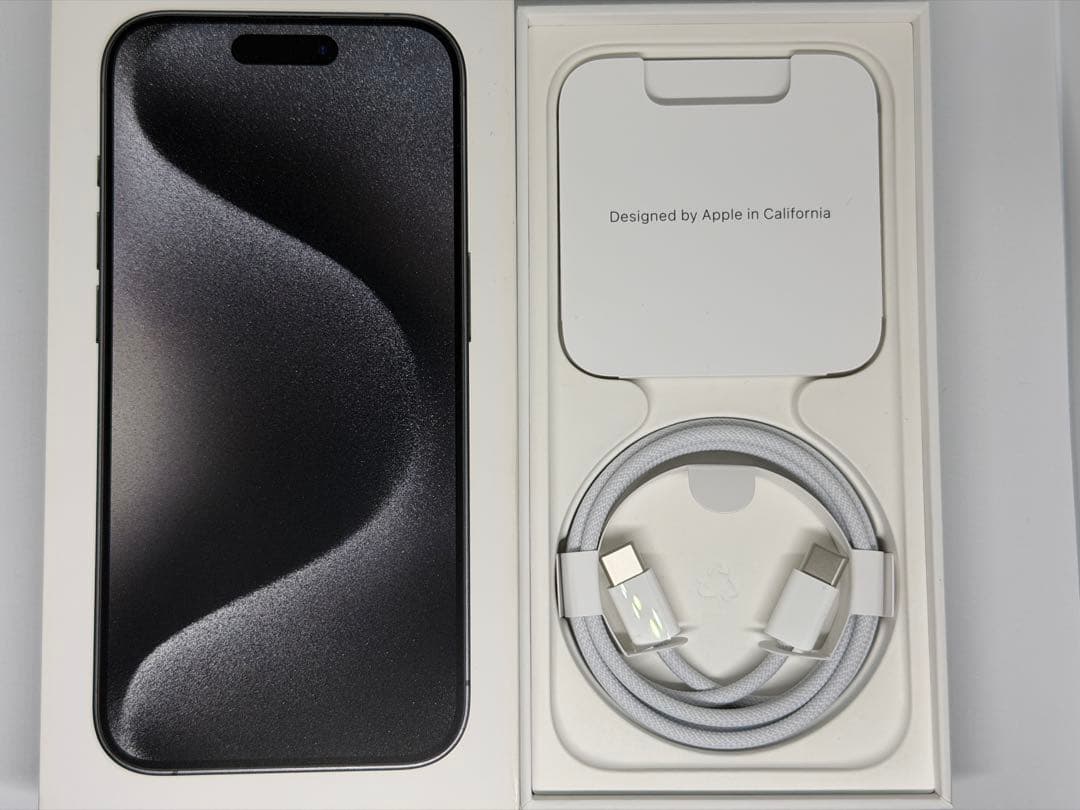 iPhone 15 Pro 256GB ブラックチタニウム 本体＋箱＋ケーブル