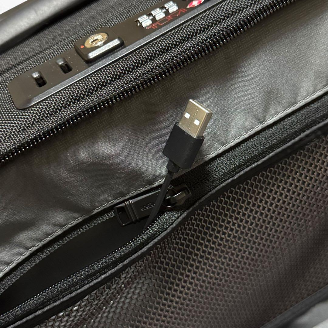 希少 TUMIトゥミALPHA3 インターナショナル エクスパンダブル 35L