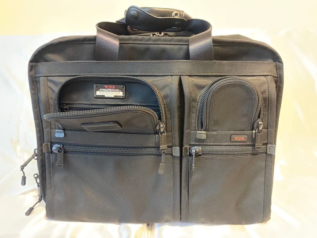 TUMI 26103DHブラックキャリーケース