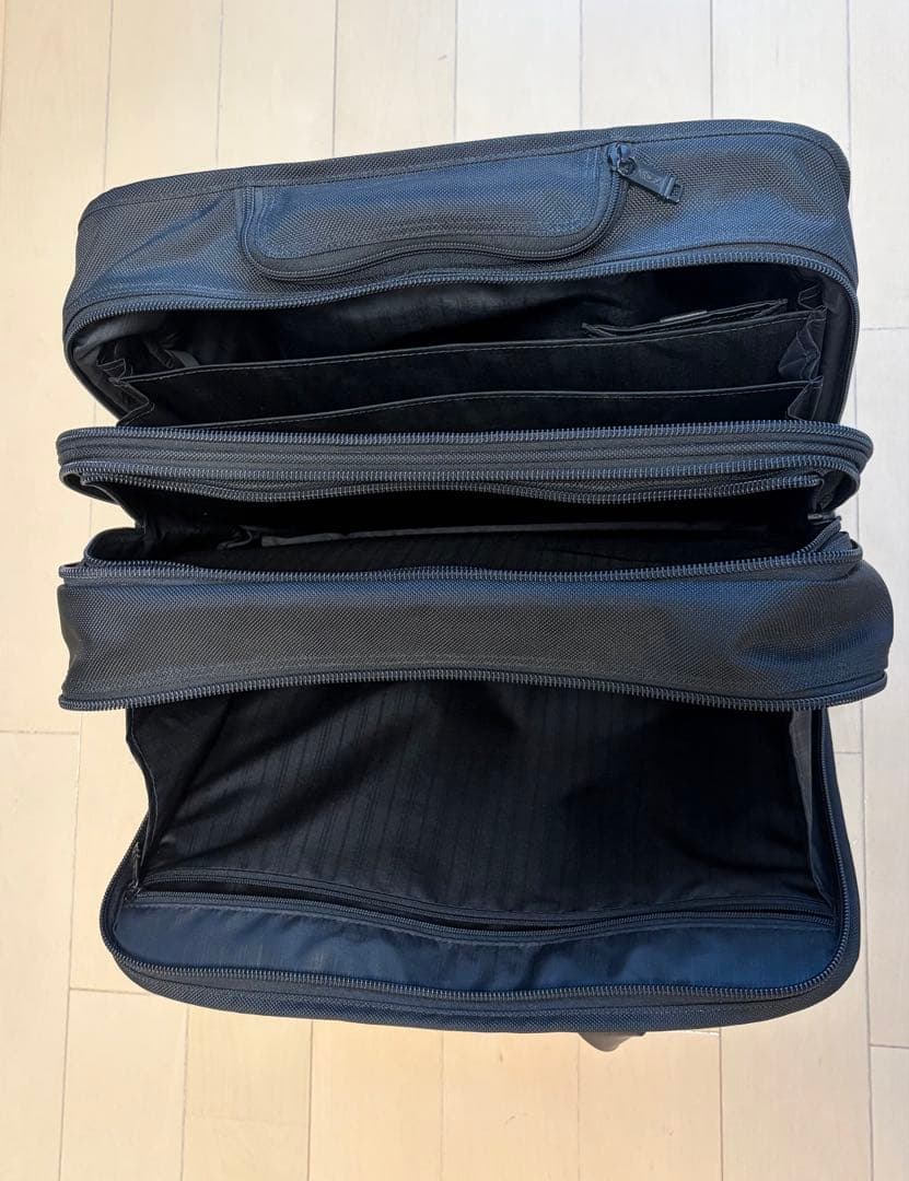 TUMI 26103DHブラックキャリーケース