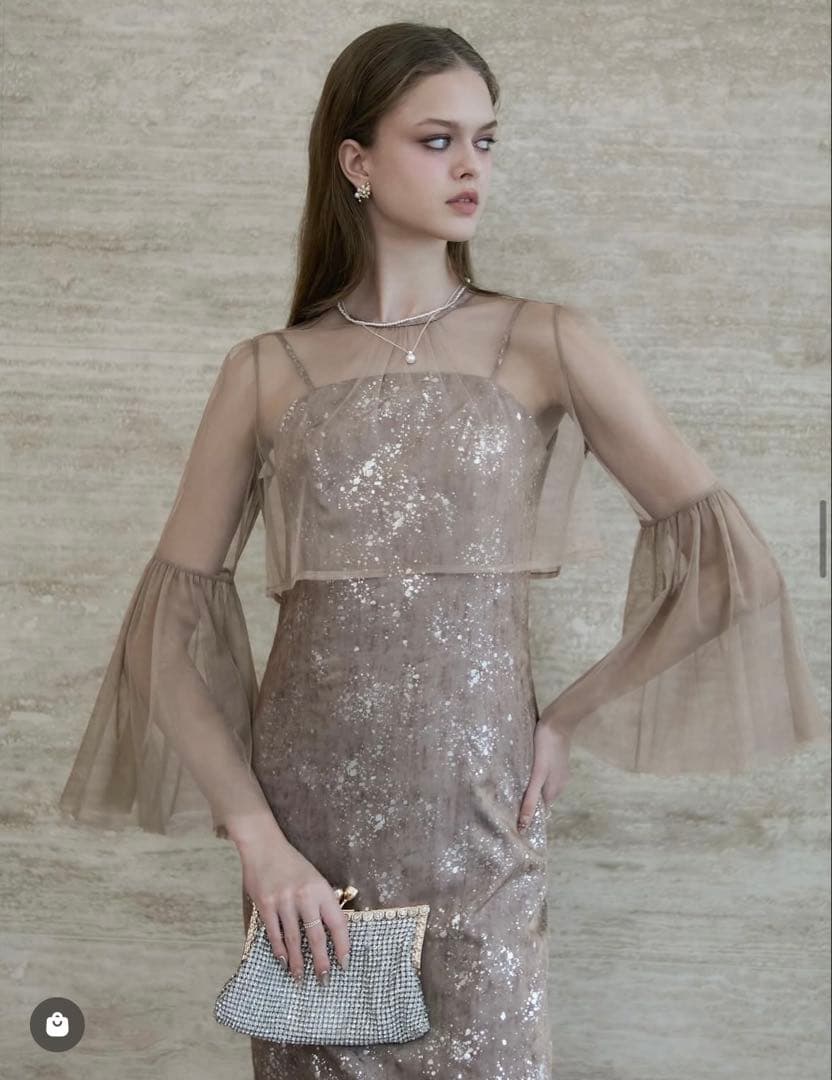 ラインワンピースドレス