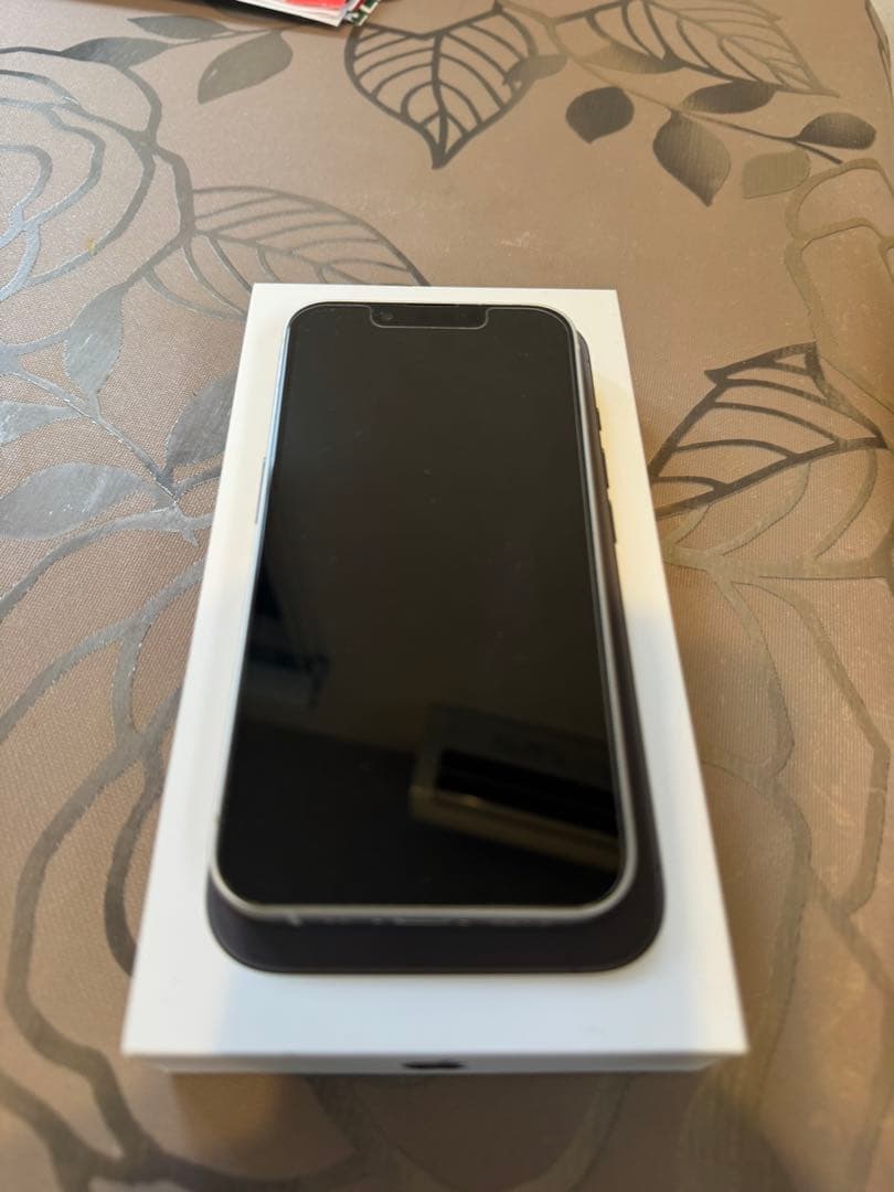 Apple iPhone 13 min ホワイト 本体