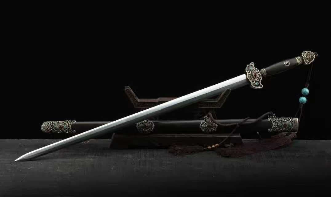 【吟春剣】 古兵器 武具 刀装具 日本刀　模造刀 居合刀 武士道 鑑賞用 美術刀