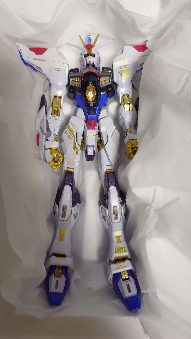 バンダイ メタルビルド ストライクフリーダム 2024 光の翼セット フィギュア
