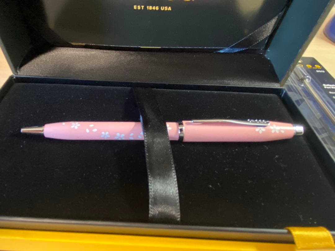プレゼント用梱包済み/替え芯付き：CROSS 桜ボールペン