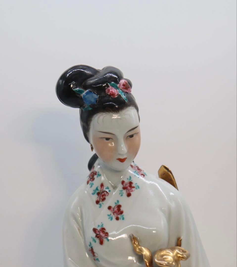 中国　1950年代　景徳鎮製　粉彩白娘子像　送料込み251231