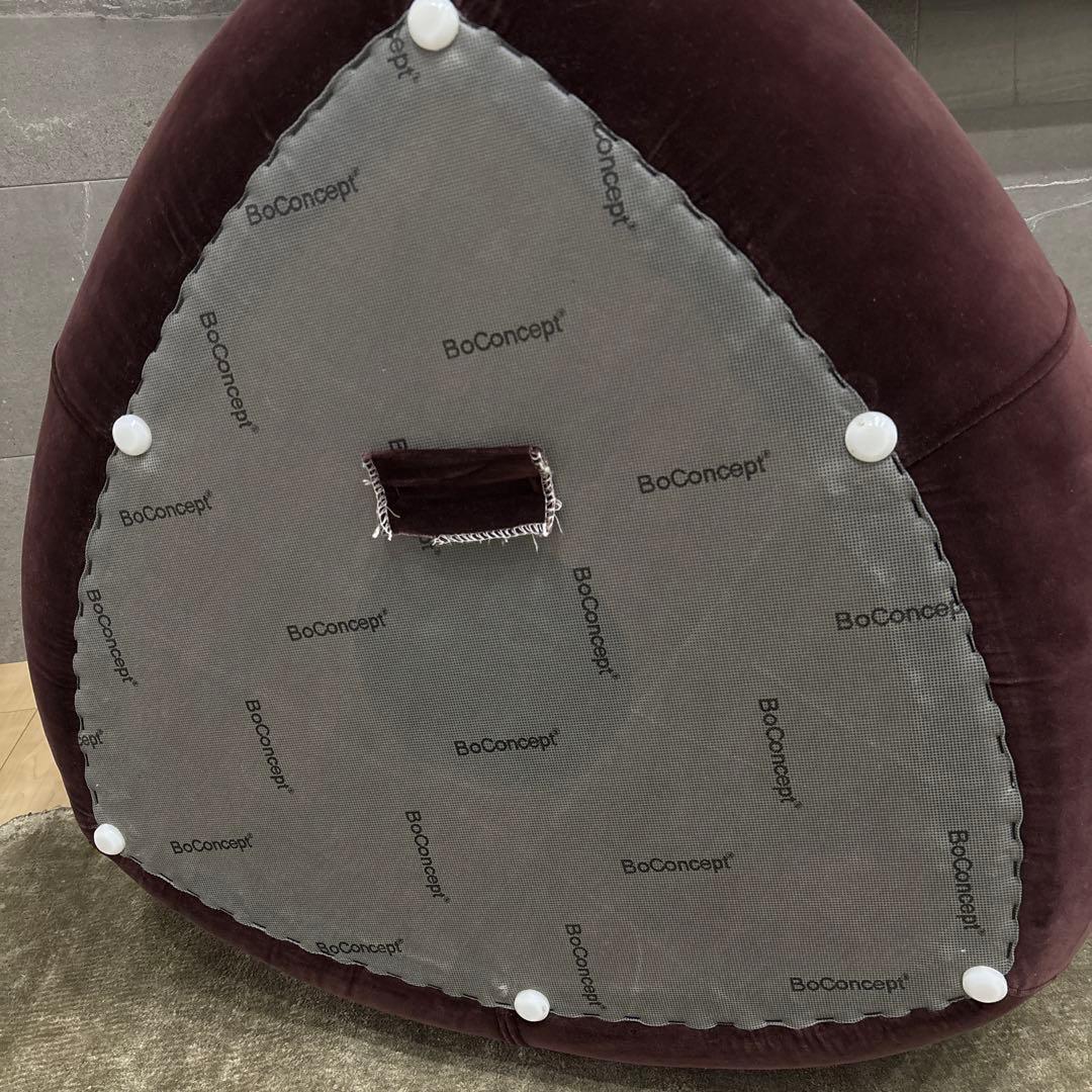 ボーコンセプト　Bermudaオットマン　フットスツールテーブル　Velvet