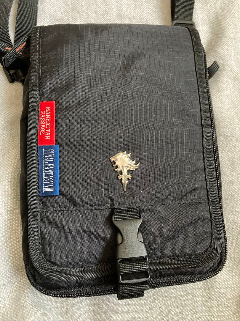 ファイナルファンタジーFF8スクウェア公式品スコールマンハッタンパッセージバッグ