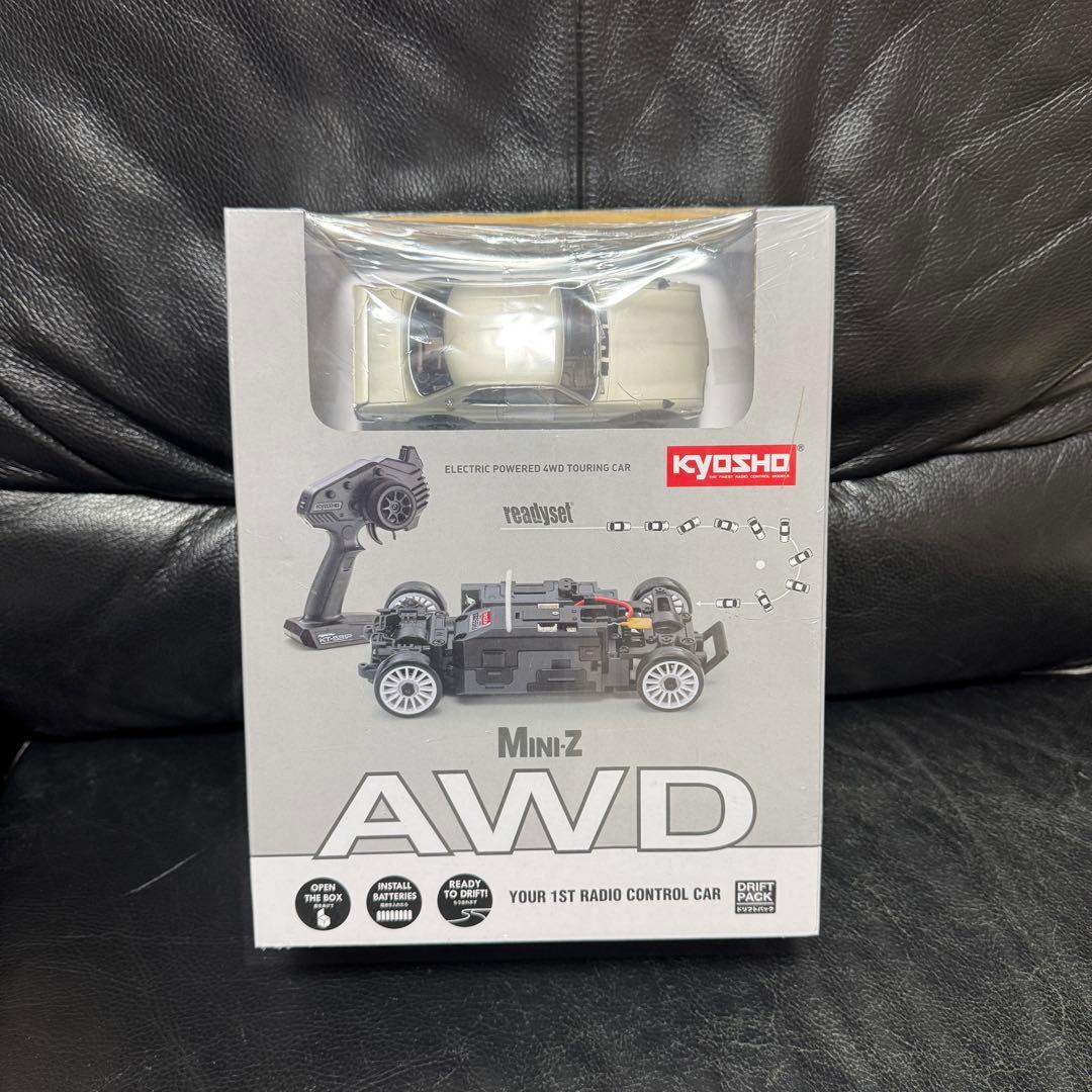 ミニッツAWD 日産 スカイライン 2000GT-R ジャイロおまけ付き