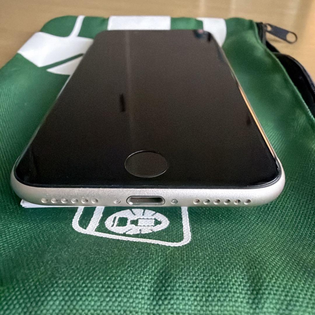 美品！ iPhone SE3 256GB ホワイト バッテリー87% とても綺麗