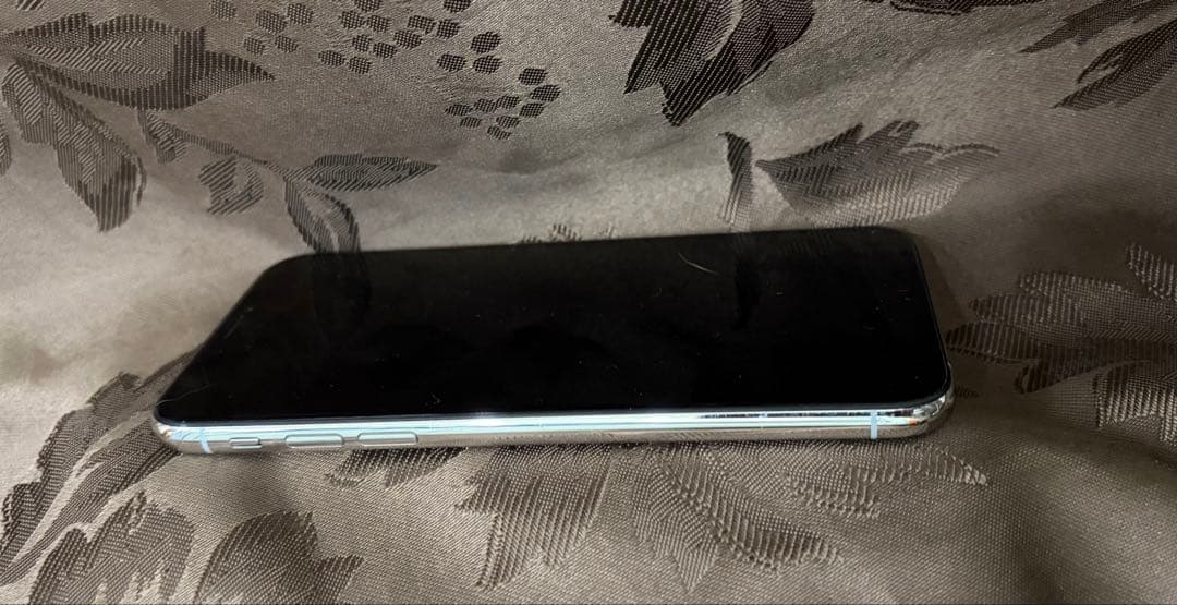 iPhone XS 256G ホワイト 本体