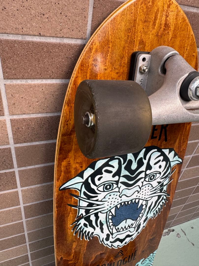 希少　カーバー　コンローグ　シータイガー　CX4 サーフスケート CARVER