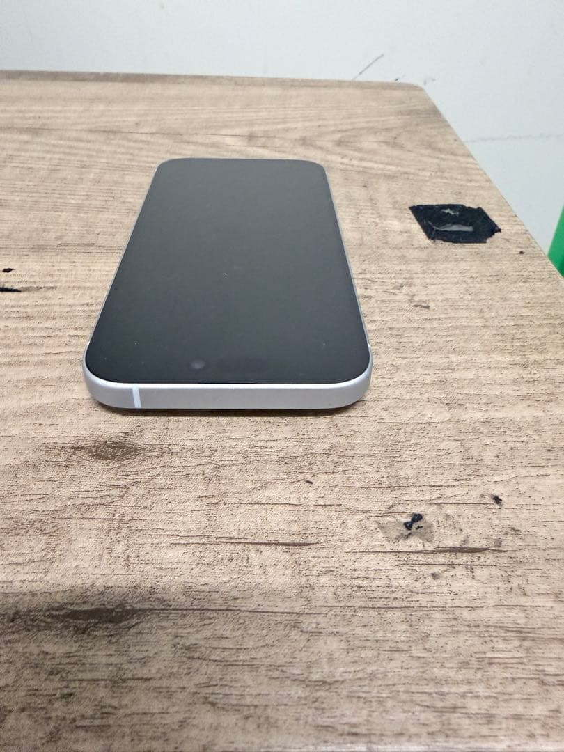 Apple iPhone 15 ブルー