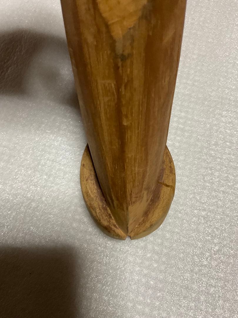 御神木・木製・縁起物。【木彫りですが、割れも御座います【長さ／20センチ程です】