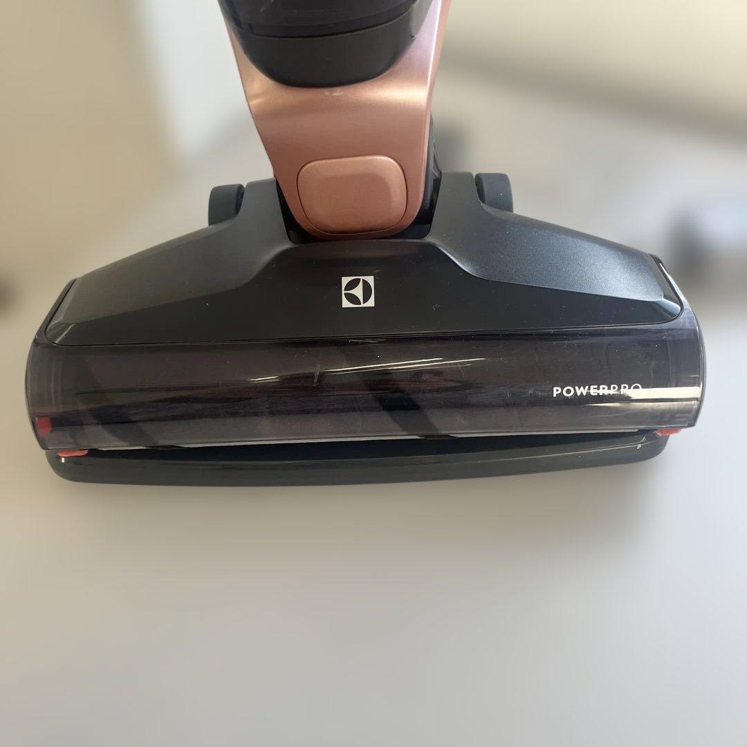 【 Electrolux 】エレクトロラックス 掃除機 コードレス掃除機 ピンク