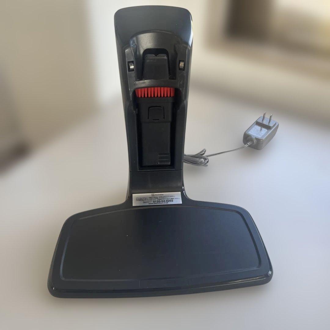 【 Electrolux 】エレクトロラックス 掃除機 コードレス掃除機 ピンク