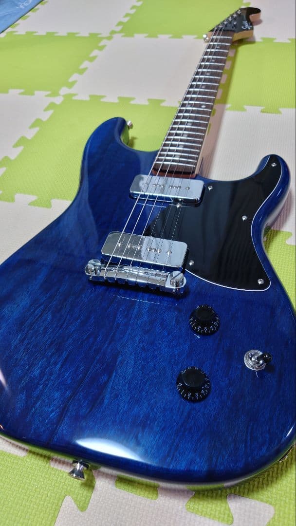 スクワイヤ　ストラトソニック　P-90　ダンカン　オマケ付き【ジャンク】