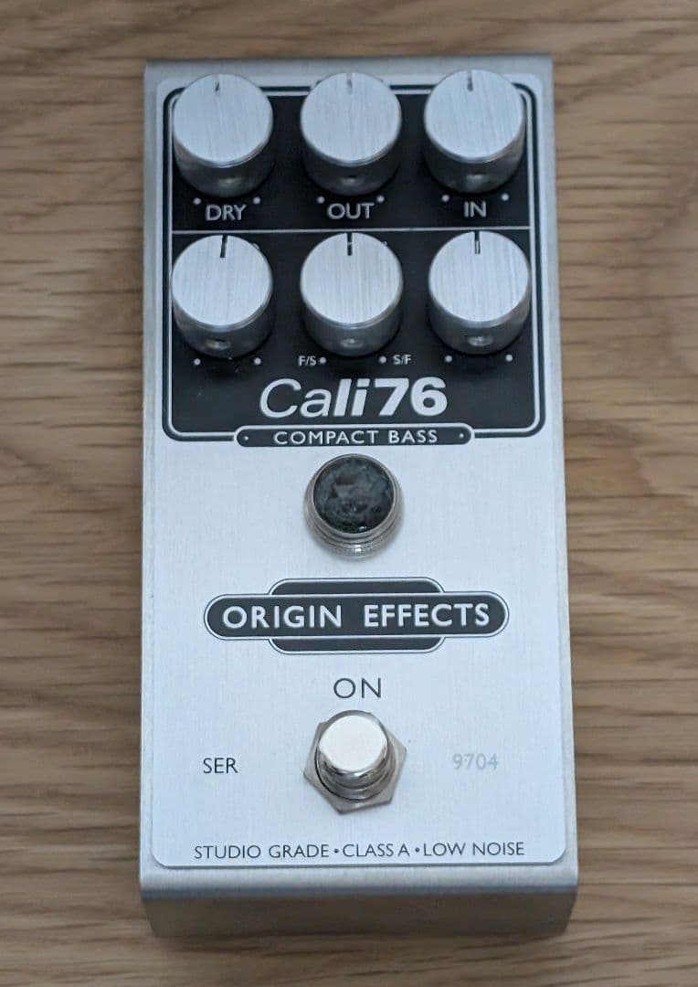 ベース Origin Effects Cali76 Compact Bass